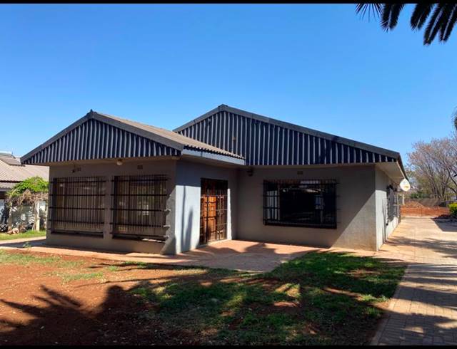 OFFICE PROPERTY TO RENT IN MOKOPANE CENTRAL